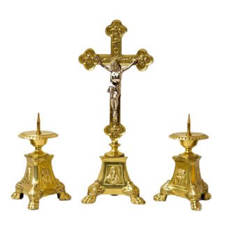 Krzyż ołtarzowy z lichtarzami