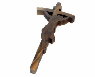 Krzyż drewniany z postacią konającego Jezusa – rękodzieło