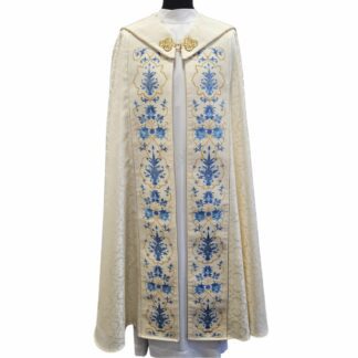 Kapa Maryjna z bogatym ornamentem na aksamicie