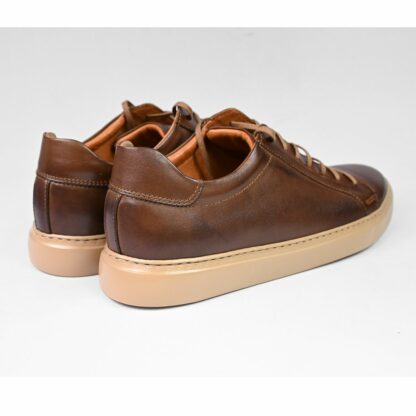 skórzane buty sneakersy, brązowe, profil tylni