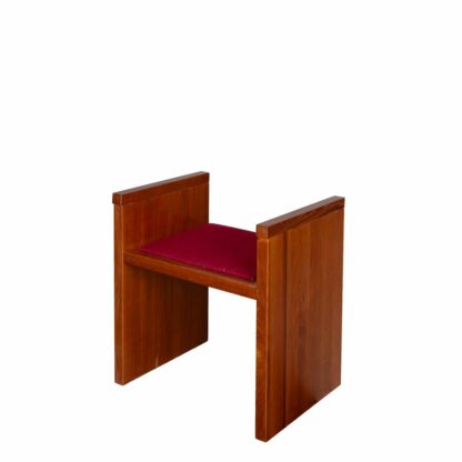 taboret ołtarzowy w kolorze orzecha
